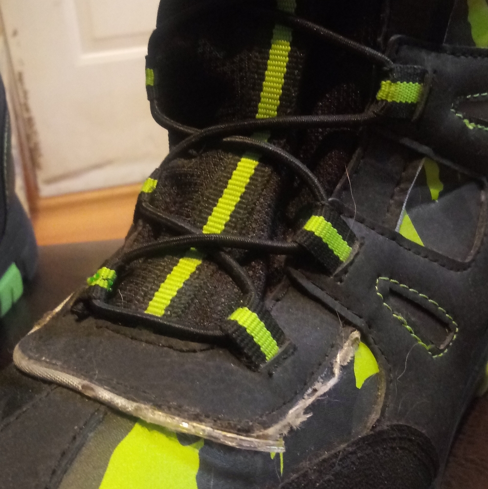 Boys snow boots